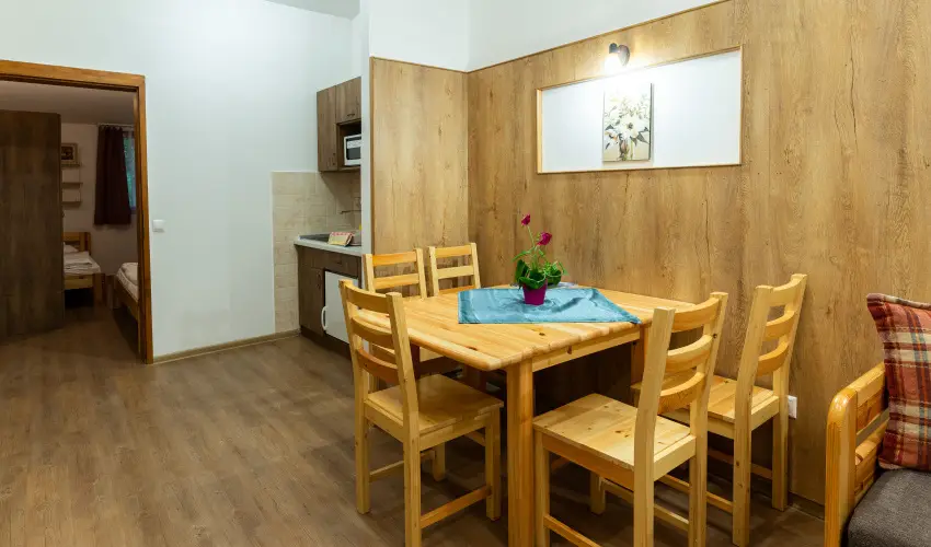 Kkapu Vadszkastly s Hotel & Apartments Nagyhuta - Mjus 1. (min. 2 j)