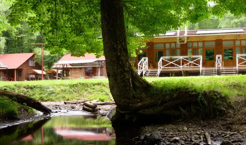 Kkapu Vadszkastly s Hotel & Apartments Nagyhuta - Mjus 1. (min. 2 j)