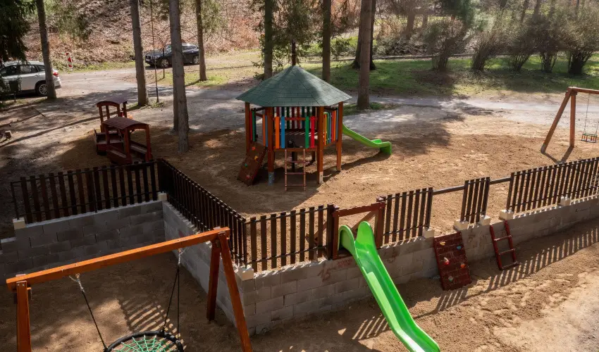 Kkapu Vadszkastly s Hotel & Apartments Nagyhuta - Mjus 1. (min. 2 j)