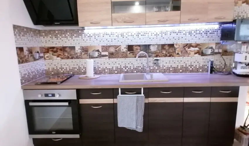 K�kert Pihen�h�z K�szeg - M�jus 1.