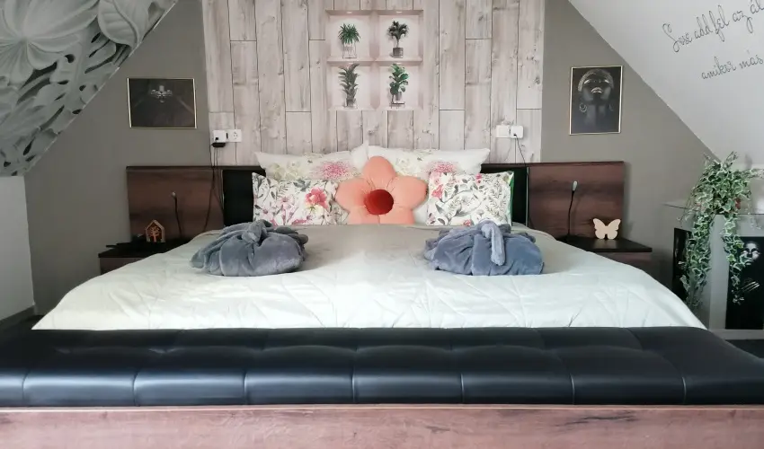 K�kert Pihen�h�z K�szeg - M�jus 1.