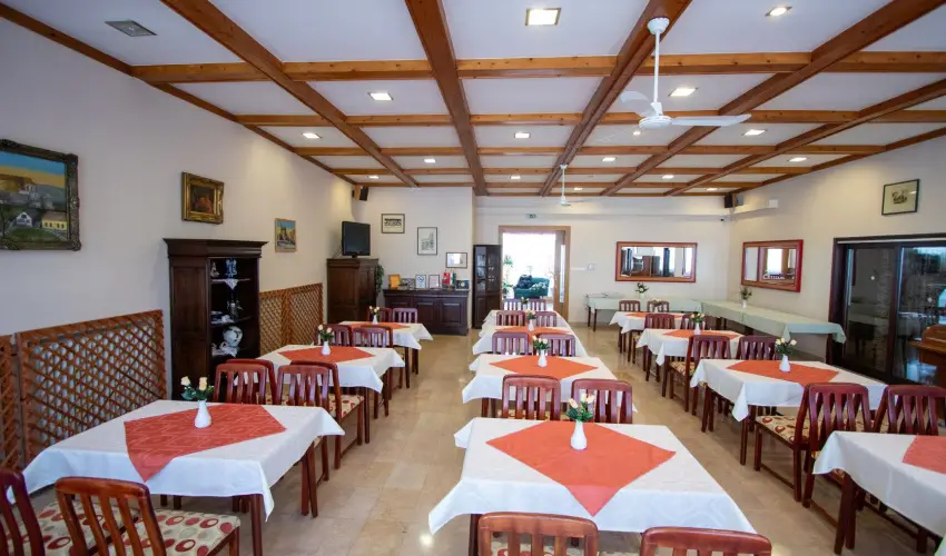 Komfort Hotel Platn Harkny - Mjus 1.