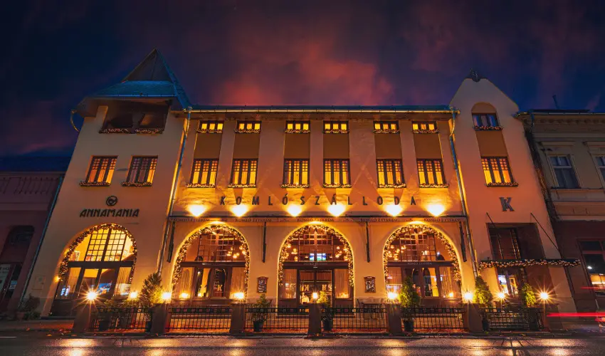 Koml Hotel Gyula - Mjus 1. (min. 2 j)