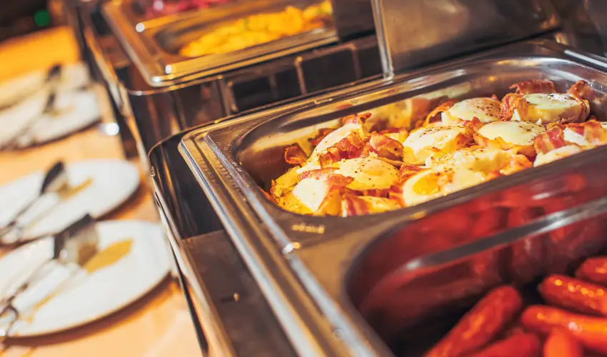 Koml Hotel Gyula - Mjus 1. (min. 2 j)