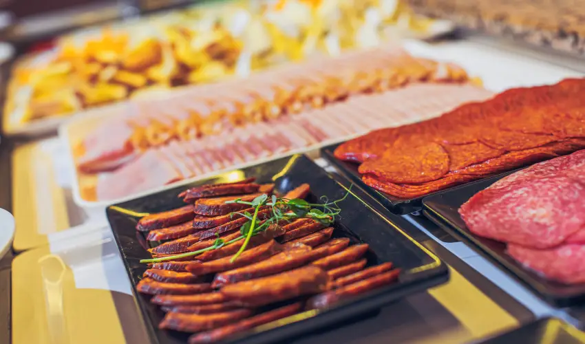 Koml Hotel Gyula - Mjus 1. (min. 2 j)