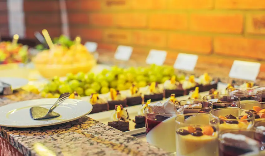 Koml Hotel Gyula - Mjus 1. (min. 2 j)