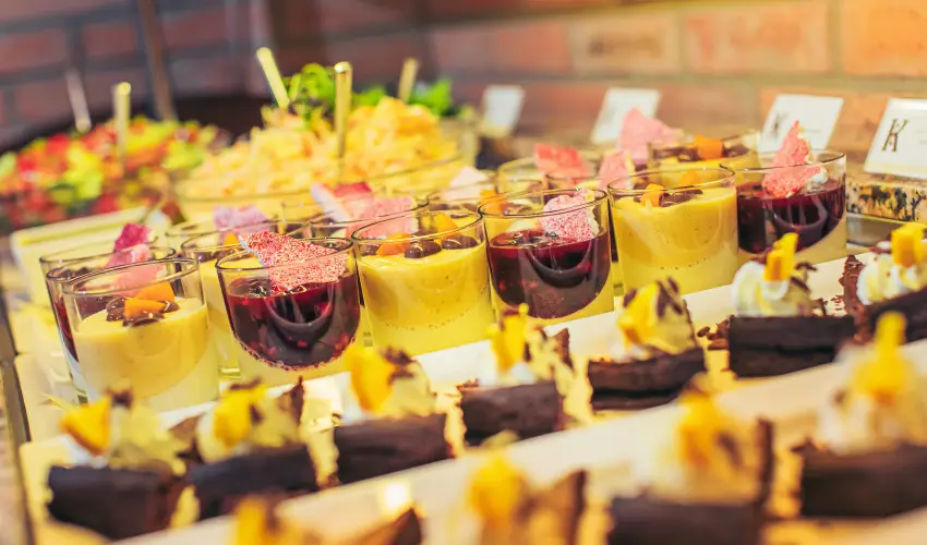 Koml Hotel Gyula - Mjus 1. (min. 2 j)