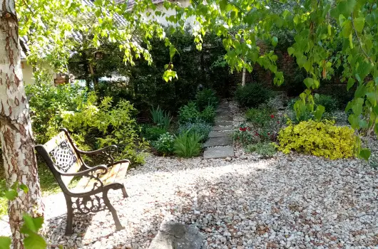 K�szeghegyalja Vend�gh�z - M�jus 1. (min. 2 �j)