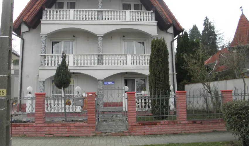 Kristly Apartman Hvz - Mjus 1. (min. 2 j)