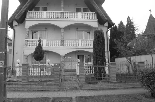 Krist�ly Apartman - M�jus 1. (min. 2 �j)