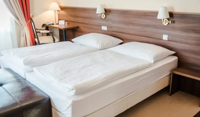 Kristly Imperial Hotel Tata - Mjus 1. 