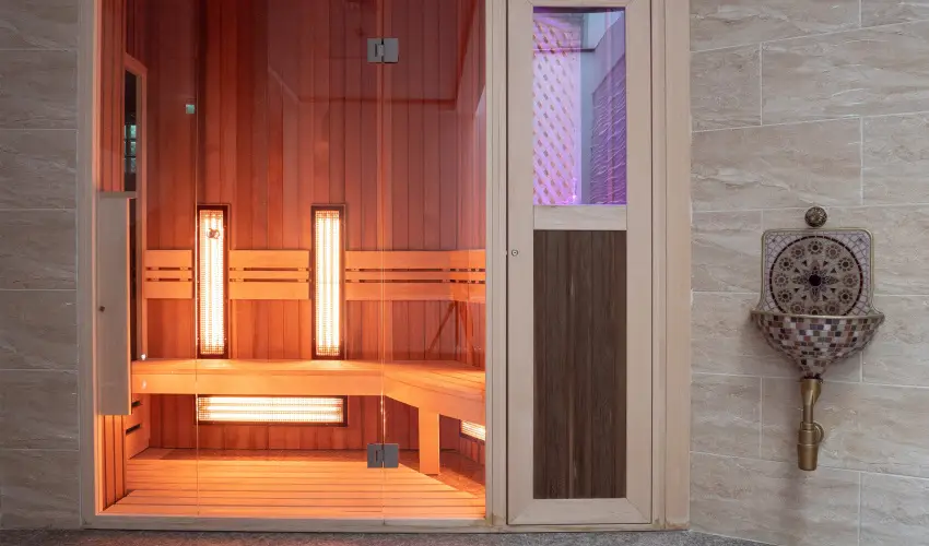 Kristly Imperial Hotel Tata - Mjus 1. 