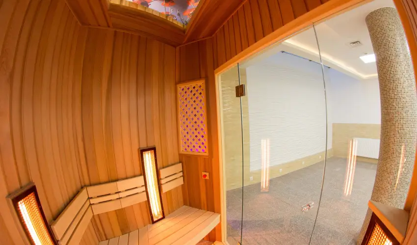 Kristly Imperial Hotel Tata - Mjus 1. 