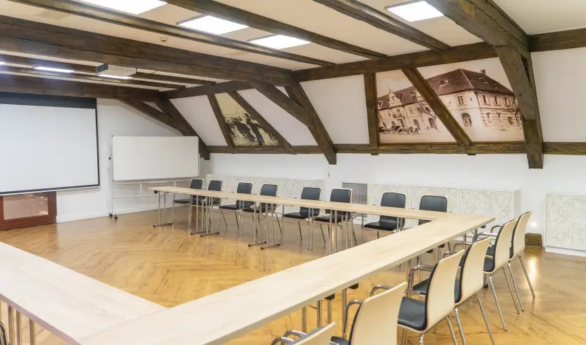 Kristly Imperial Hotel Tata - Mjus 1. 