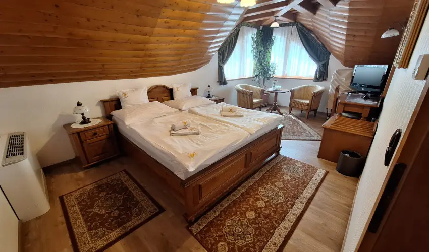 Kulacs Csrda & Panzi Eger - Mjus 1.