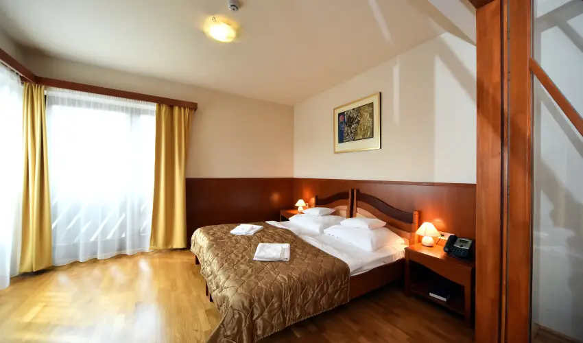 Hotel Kumnia Kisjszlls - Mjus 1.