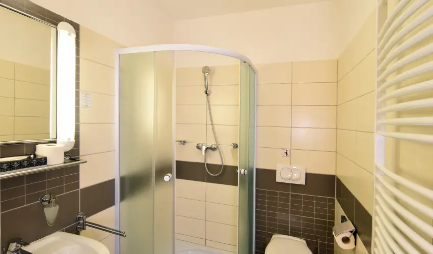 Hotel Kumnia Kisjszlls - Mjus 1.