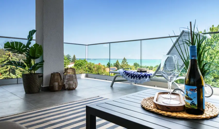 Lake Spirit Boutique Apartments Balatonalmdi - Mjus 1. (min. 4 j)