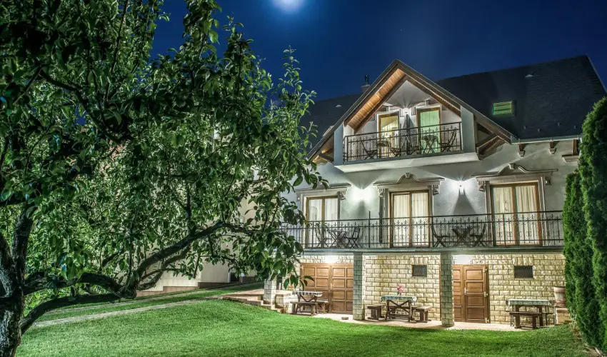 Laky Villa Zalakaros - M�jus 1. (min. 2 �j)