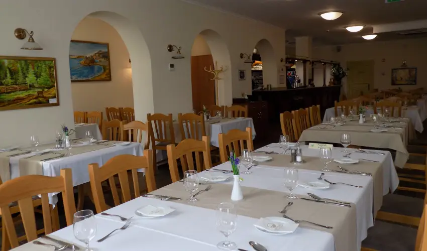 Land-Plan Hotel & Restaurant T�lt�stava - M�jus 1. 