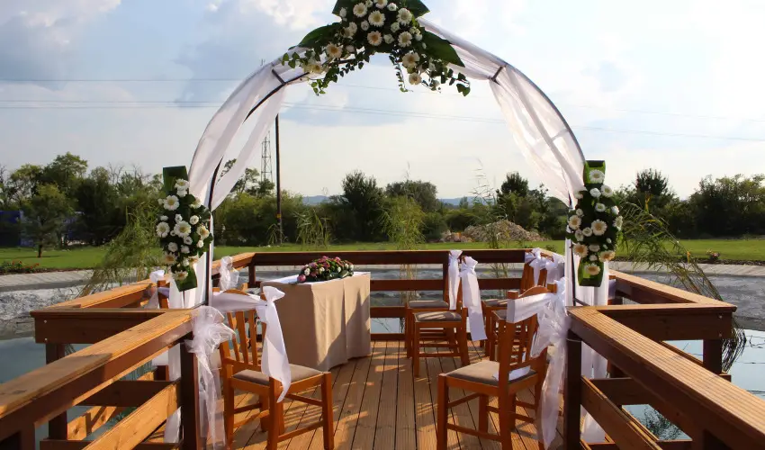 Land-Plan Hotel & Restaurant T�lt�stava - M�jus 1. 