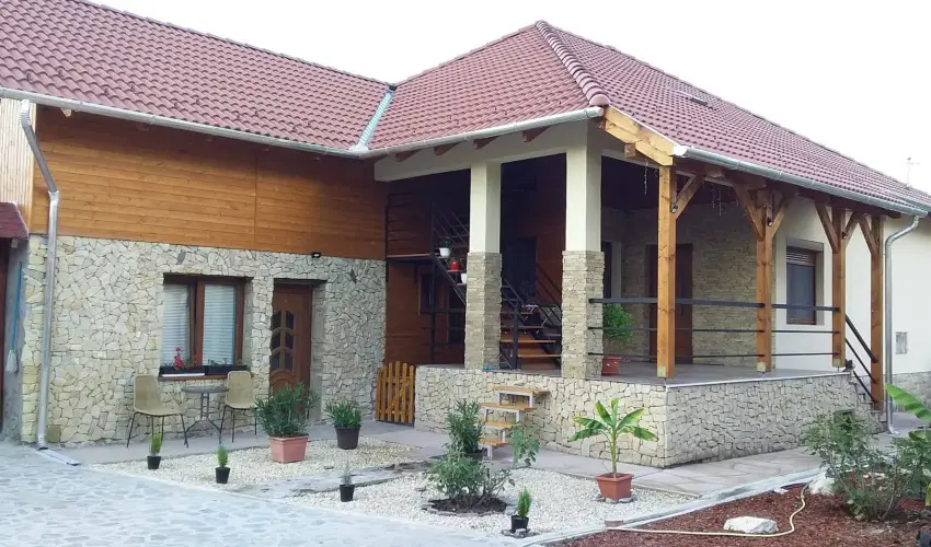 Lilla Apartmanhzak Szilvsvrad - Mjus 1. (min. 3 j)