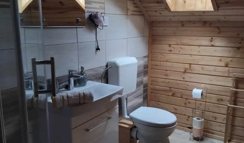 Lilla Apartmanh�zak Szilv�sv�rad - M�jus 1. (min. 2 �j)