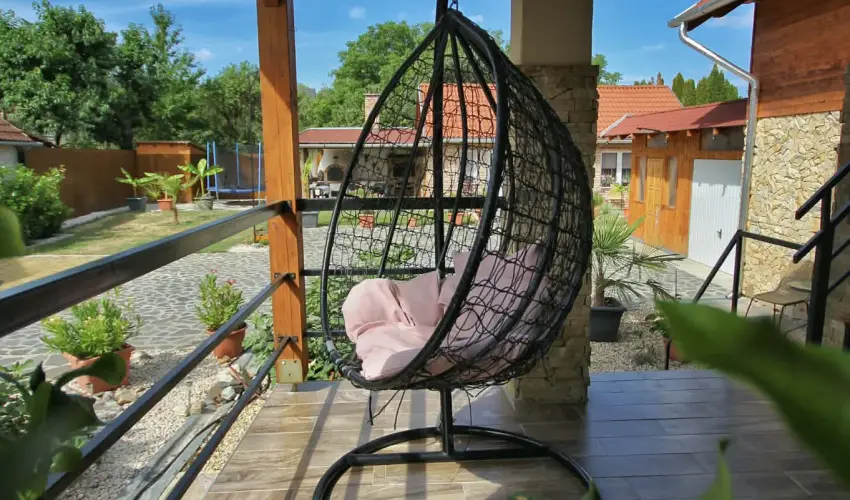 Lilla Apartmanh�zak Szilv�sv�rad - M�jus 1. (min. 2 �j)