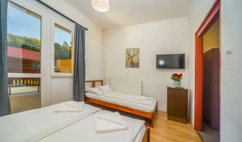 Lipicai Hotel Szilvsvrad - Mjus 1. (min. 2 j)