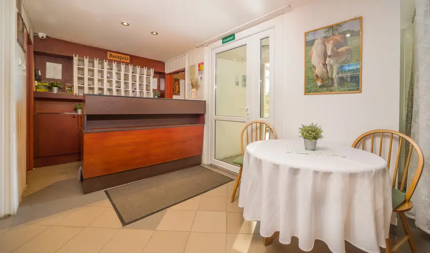 Lipicai Hotel Szilvsvrad - Mjus 1. (min. 2 j)