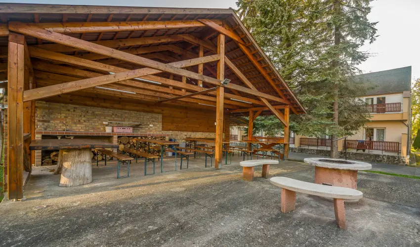 Lipicai Hotel Szilvsvrad - Mjus 1. (min. 2 j)