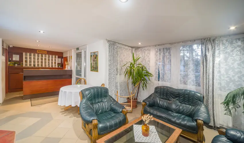 Lipicai Hotel Szilvsvrad - Mjus 1. (min. 2 j)