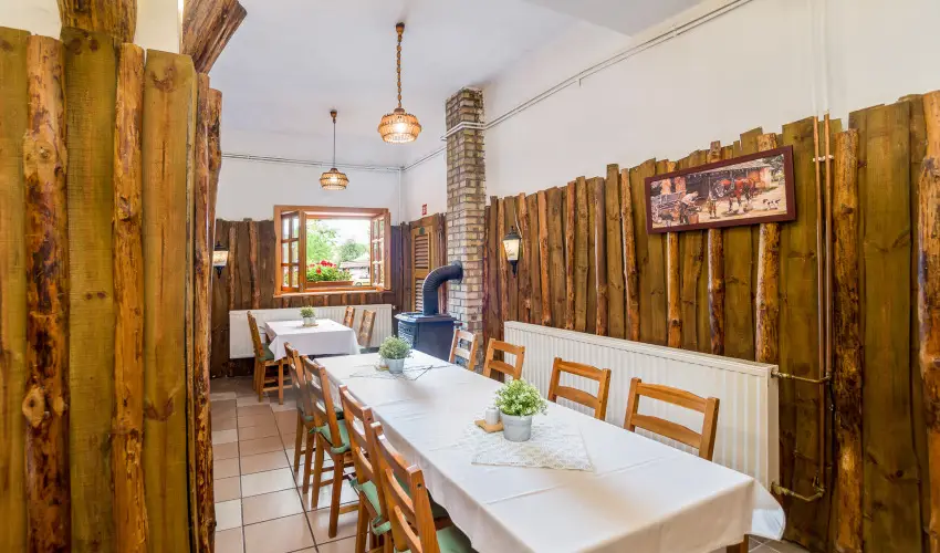 Lipicai Hotel Szilvsvrad - Mjus 1. (min. 2 j)