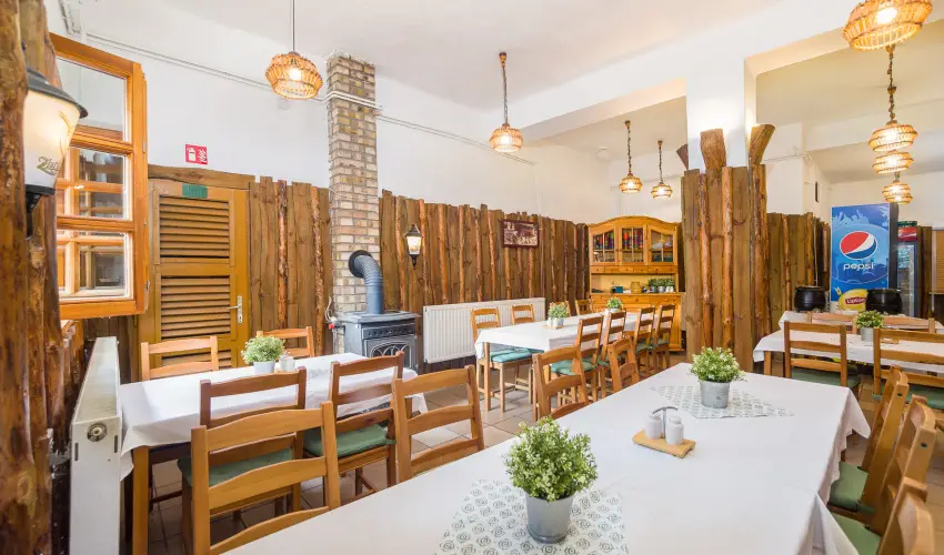 Lipicai Hotel Szilvsvrad - Mjus 1. (min. 2 j)