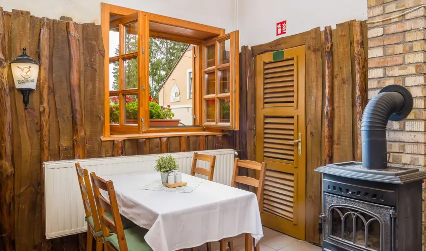 Lipicai Hotel Szilvsvrad - Mjus 1. (min. 2 j)