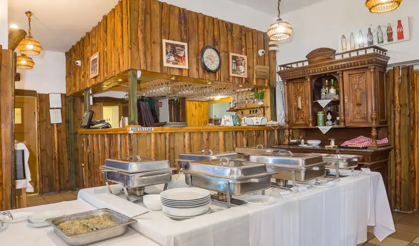 Lipicai Hotel Szilvsvrad - Mjus 1. (min. 2 j)