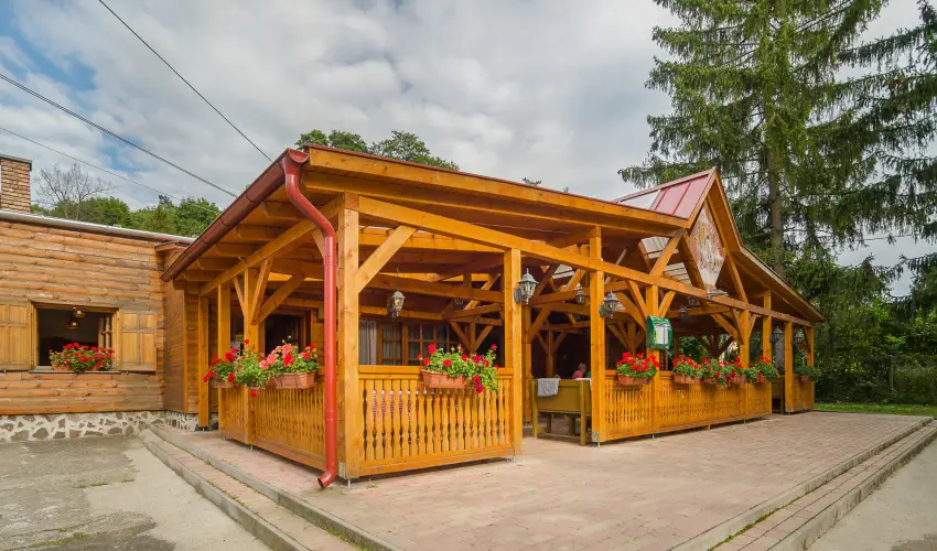 Lipicai Hotel Szilvsvrad - Mjus 1. (min. 2 j)