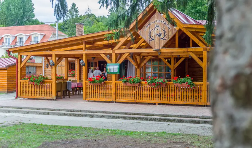 Lipicai Hotel Szilvsvrad - Mjus 1. (min. 2 j)