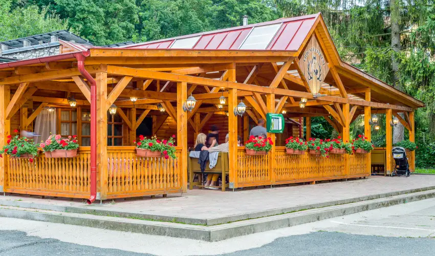 Lipicai Hotel Szilvsvrad - Mjus 1. (min. 2 j)