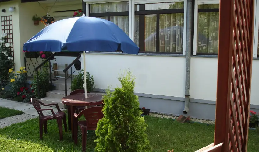 Liza Apartman Gyula - Mjus 1. (min. 2 j)