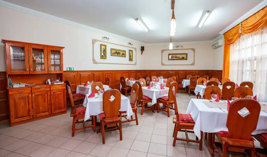 Major Panzi� & �tterem Hajd�szoboszl� - M�jus 1. (min. 2 �j)