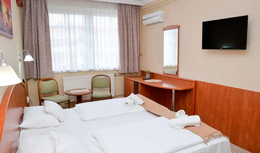 Major Panzi� & �tterem Hajd�szoboszl� - M�jus 1. (min. 2 �j)