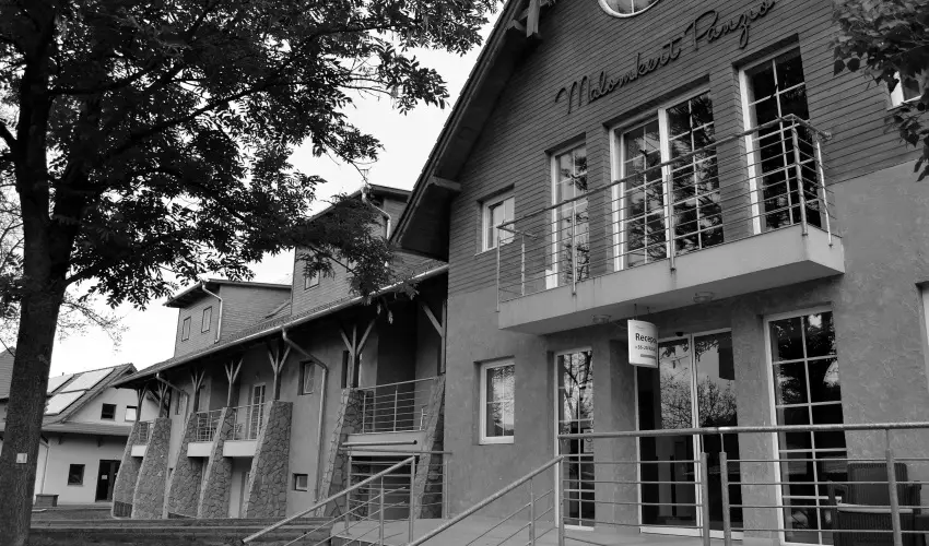 Malomkert Hotel Nagyb�rzs�ny - M�jus 1. (min. 2 �j)