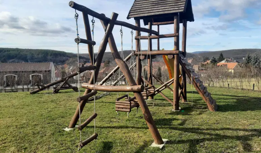 Margarta Apartmanhz Bogcs - Mjus 1. 