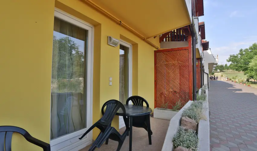 Margarta Apartmanhz Bogcs - Mjus 1. 