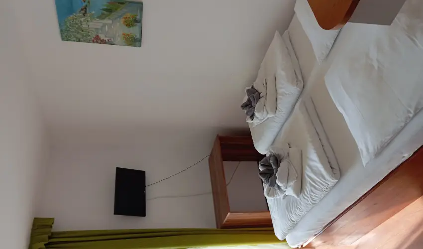 Margarta Apartmanhz Bogcs - Mjus 1. 