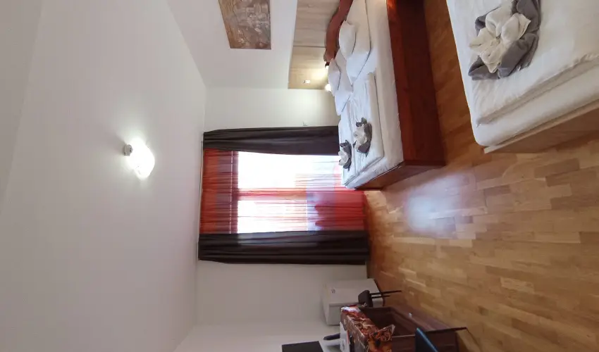 Margarta Apartmanhz Bogcs - Mjus 1. 