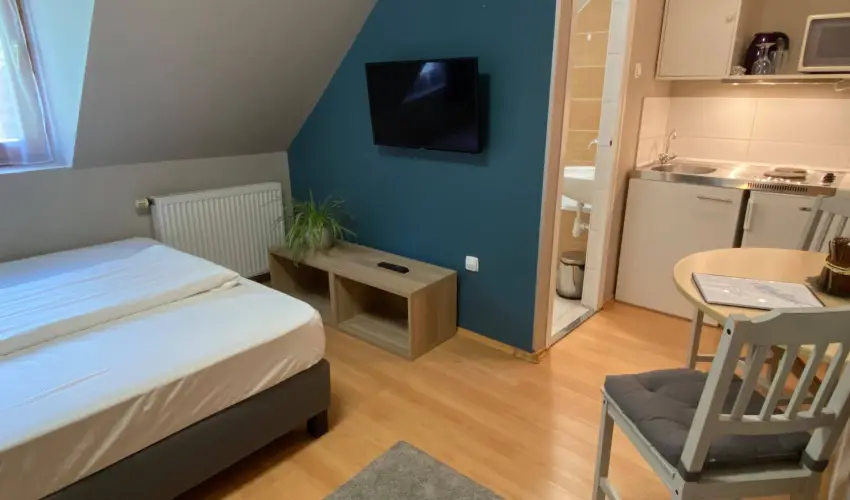 Margar�ta Garden Eger - M�jus 1.