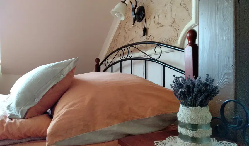 Margar�ta Panzi� S�rospatak - M�jus 1. (min. 2 �j)