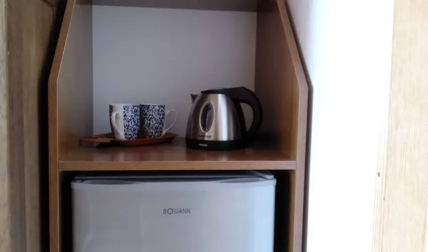 Margar�ta Panzi� S�rospatak - M�jus 1. (min. 2 �j)